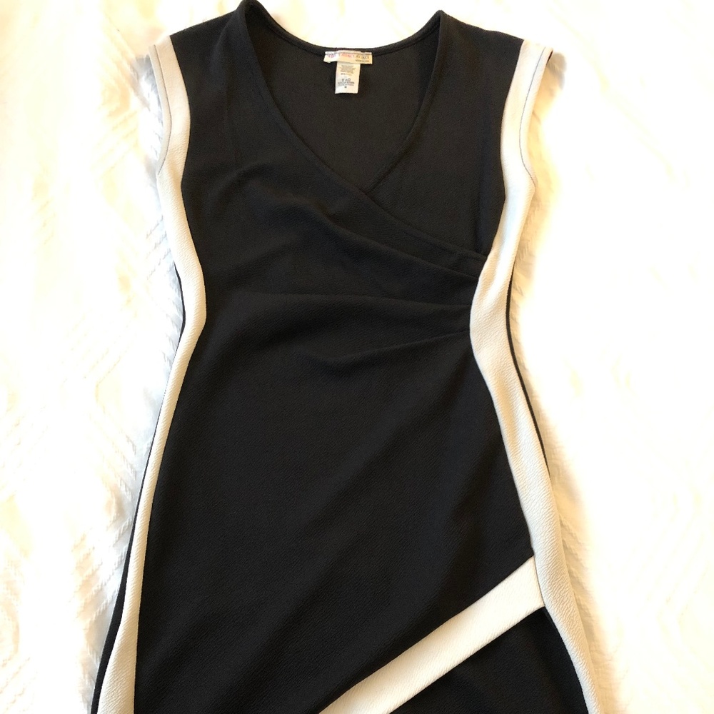 BLACK DRESS WITH WHITE STRIPES